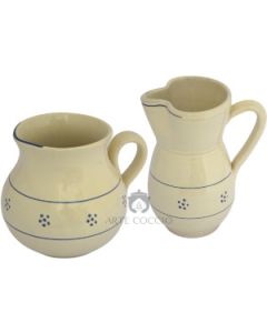 Set Aus 2 Bauchigen Krügen Und Ursulo Sterne